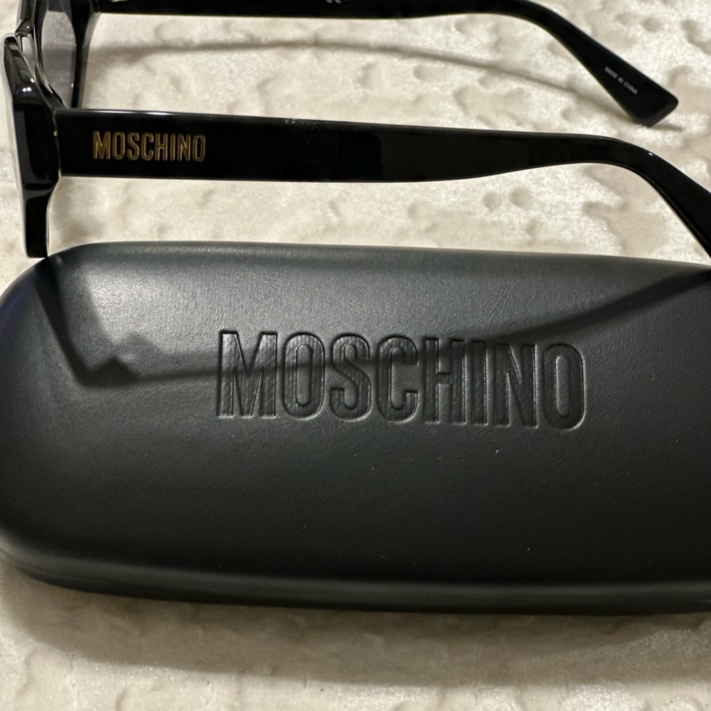 Moschino black cat eye sunglasses - Picture 8 of 8